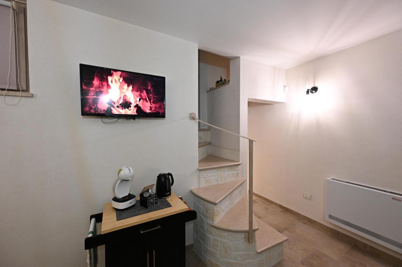 Suite Laurel Spa Con Idromassaggio Фазано Екстер'єр фото