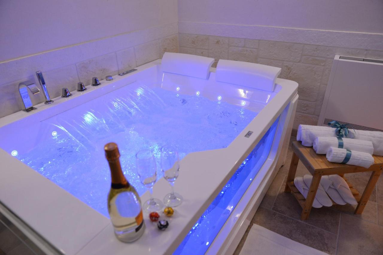 Suite Laurel Spa Con Idromassaggio Фазано Екстер'єр фото