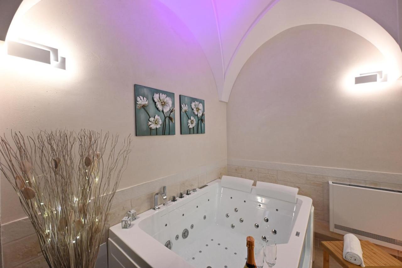 Suite Laurel Spa Con Idromassaggio Фазано Екстер'єр фото