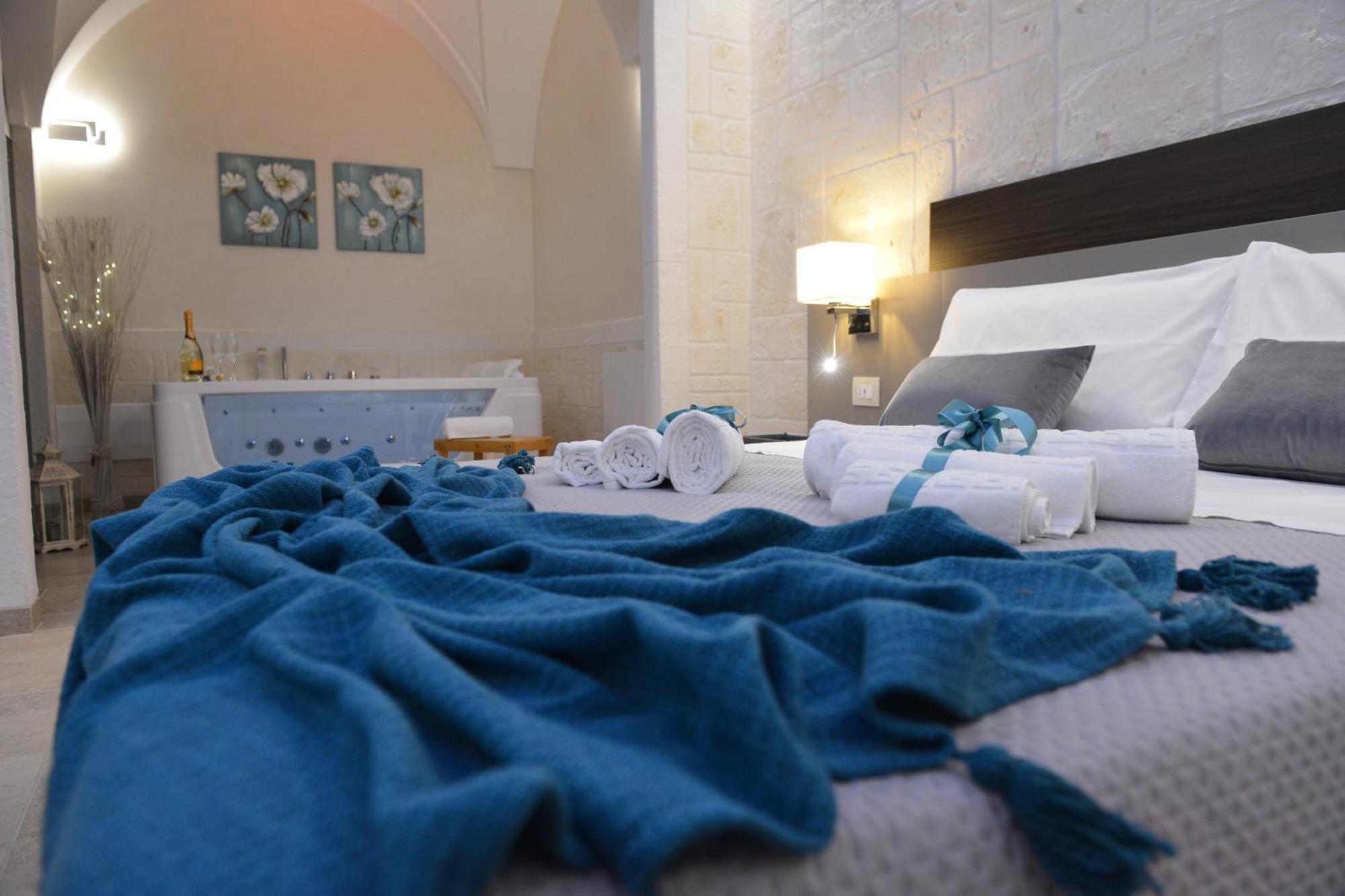 Suite Laurel Spa Con Idromassaggio Фазано Екстер'єр фото